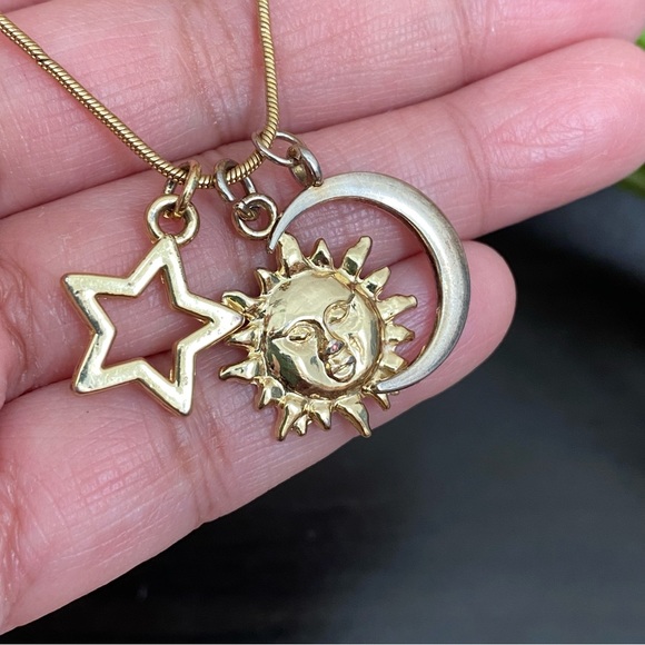 Vintage Worthington Gold-tone Sun Moon and Star Pendant 32” Long Necklace - Picture 6 of 10